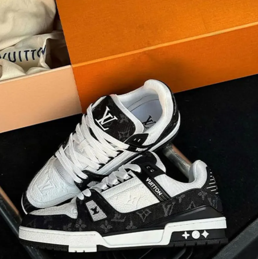 Black Lv Trainers